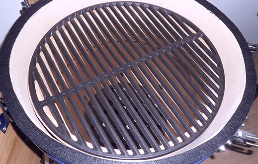 cast iron cooking grid easy removal from the gril