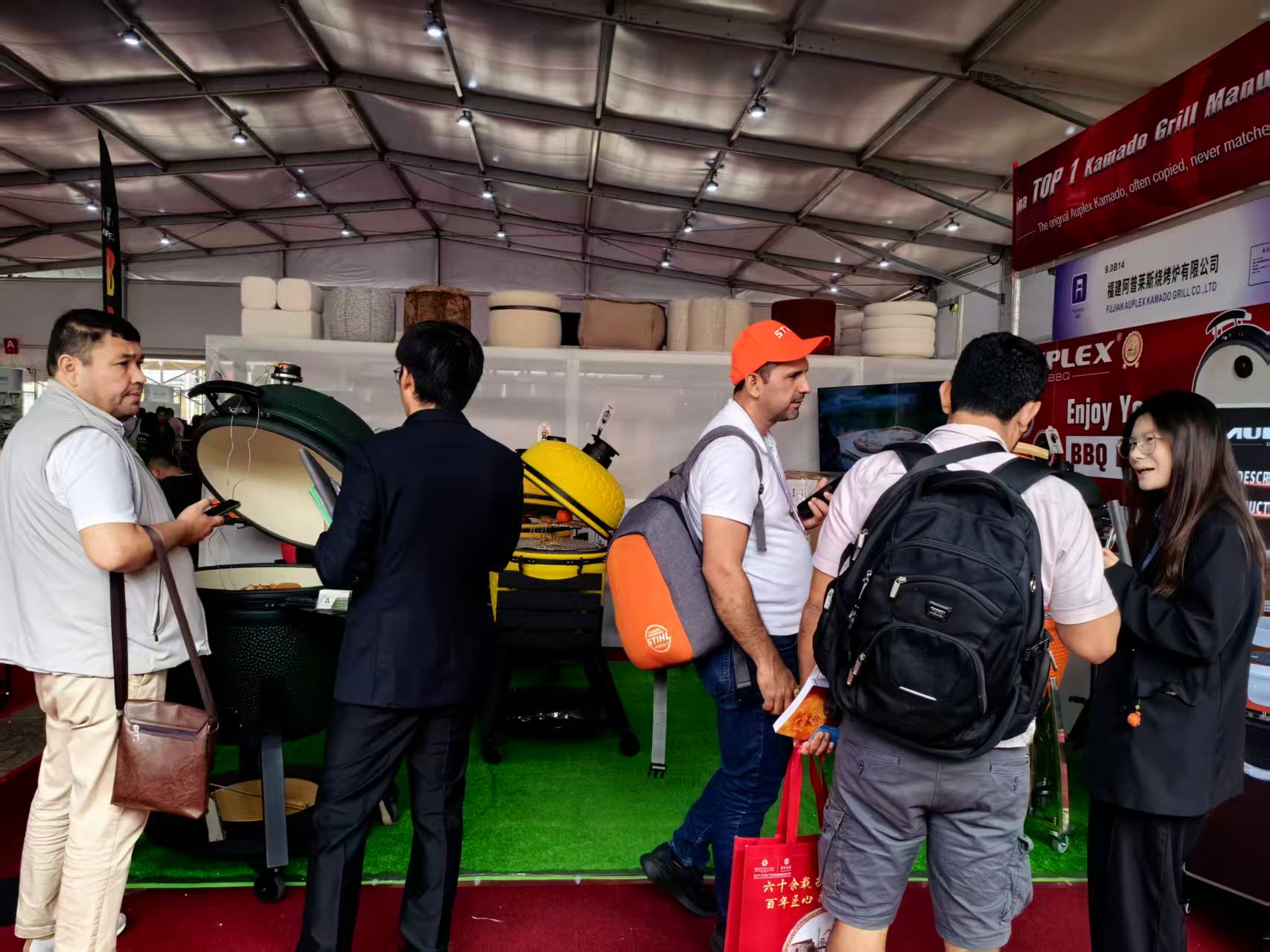 auplex-kamado-showcases-premium-ceramic-grills-03-1110.jpg auplex-kamado-showcases-premium-ceramic-grills-03-1110.jpg